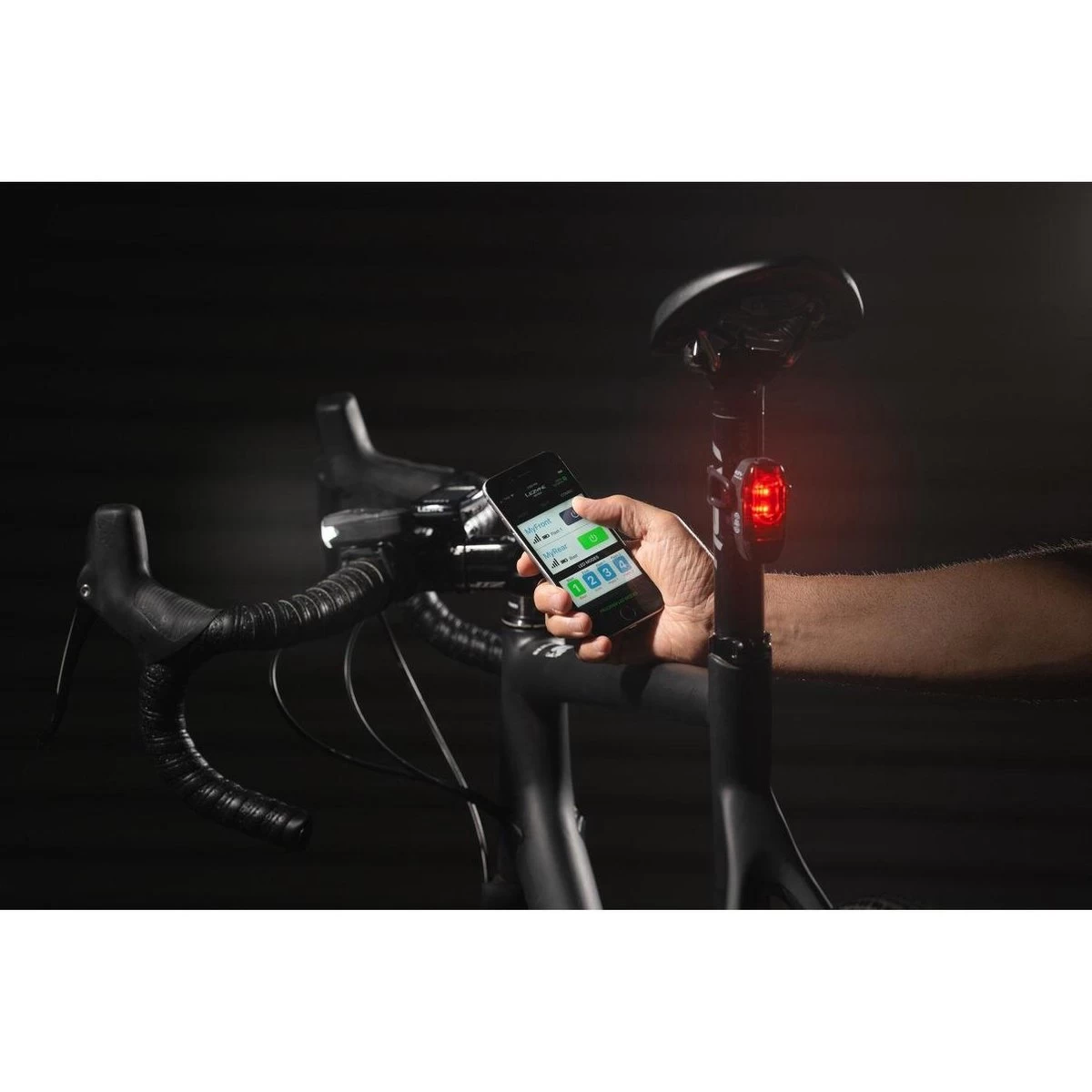 Lezyne Connect Smart 1000XL / KTV Smart Pair Verlichtingsset - 1000 Lumen - Zwart - Afbeelding 16