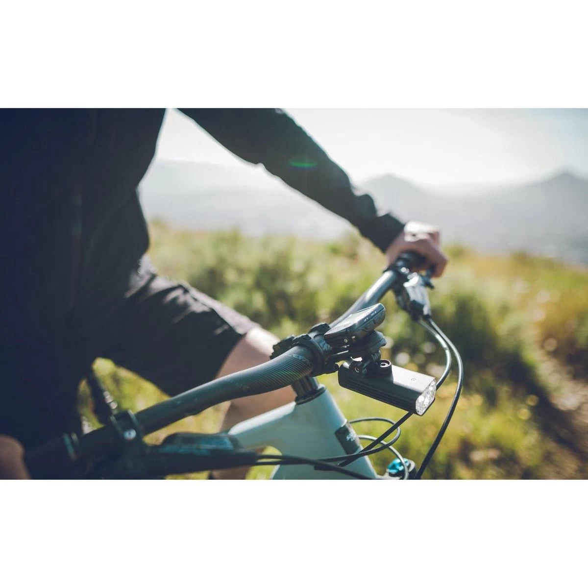 Lezyne Macro Drive 1300XXL Led Fiets Koplamp - Mat Zwart - Afbeelding 2