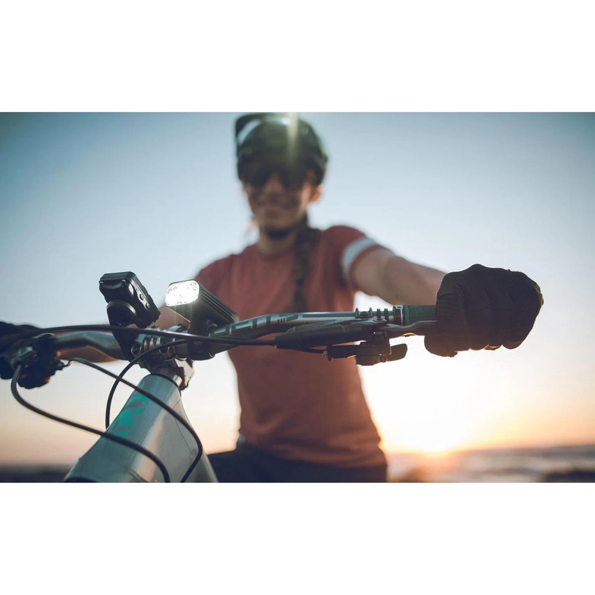 Lezyne Macro Drive 1300XXL Led Fiets Koplamp - Mat Zwart - Afbeelding 3