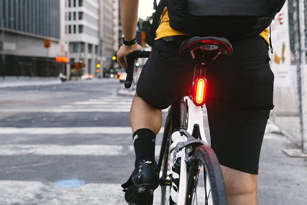 Kryptonite Avenue F-150 / R-75 Verlichtingset LED Accu - Zwart - Afbeelding 4